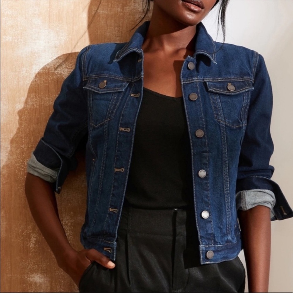 Banana Republic // Medium Jean Denim Jacket